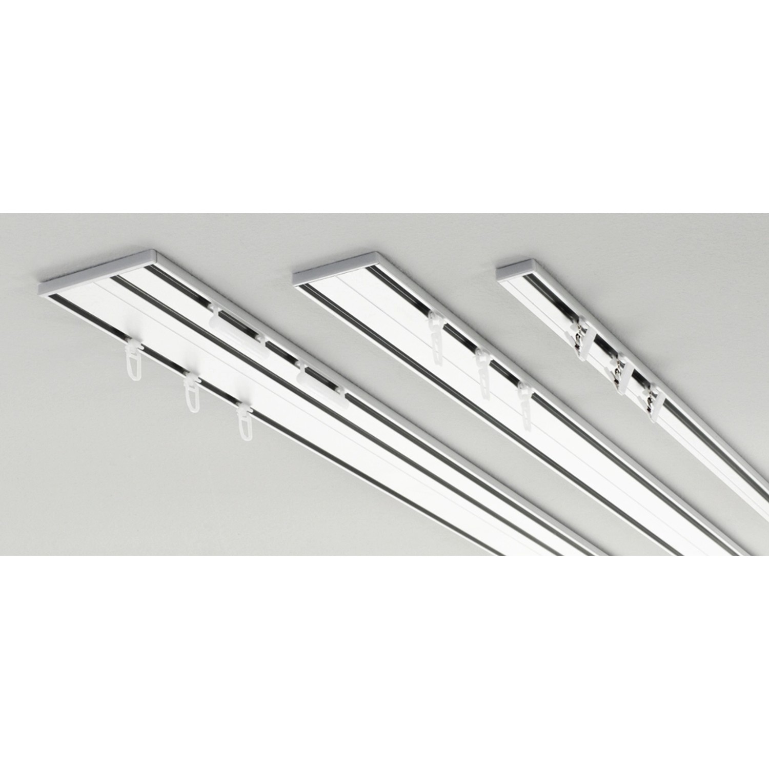 Weiße Gardinia Aluminium Vorhangschiene, 2-läufig, 250 cm lang, zur Deckenmontage.