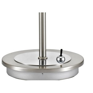 Detailaufnahme der Just Light LED-Tischleuchte aus Stahl mit Kippschalter.