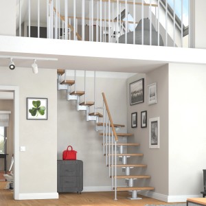 Dolle Mittelholmtreppe Cork Eiche, perlgraue Wangen, 1/4 gewendelt, im Wohnraum.