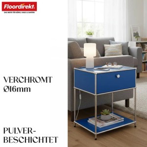 Blaues Metallregal Concept Epure MK-139 als Beistelltisch mit Schublade und Ablagen im Wohnzimmer. Verchromtes Gestell.
