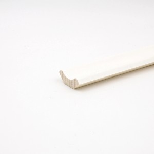 Weiße Hohlkehlleiste aus Holz, 22x22x2500 mm, für Wand- und Deckenpaneele.