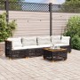 Schwarze 5-tlg. vidaXL Garten-Sofagarnitur aus Rattan mit cremeweißen Kissen und Akazientisch.