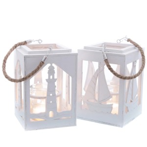 Maritime Laternen, 2er Set, weiß, mit Leuchtturm- und Segelschiff-Motiv, 22x15x15 cm.