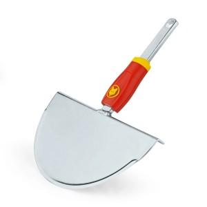 Wolf-Garten Halbmondkantenstecher RM-M zum sauberen Abstechen von Rasenkanten.