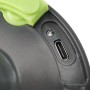 Detailaufnahme: USB-Slot der schwarzen Lutec Solar LED-Stehleuchte Pops.