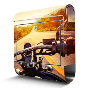 Edelstahl Briefkasten mit Easy Rider Motiv. Rostfreier Wandbriefkasten mit Zeitungsfach.