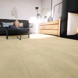 Anaturo Klebe-Vinylboden Mio 55 Stone Monza in beige-hellgrauer Fliesenoptik im Wohnraum.