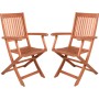 Set: Zwei braune Garden Pleasure Klapparmstühle Seattle aus FSC®-zertifiziertem Eukalyptusholz.