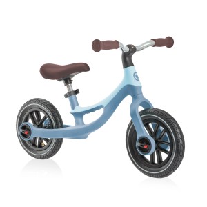 Globber Go Bike Elite Air Laufrad, 10 Zoll, pastellblau, mit Luftbereifung und verstellbarem Sattel.
