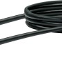 Schwarzes Schwaiger Netzwerkkabel CAT 7, 2 m, mit orangefarbenen Steckern.