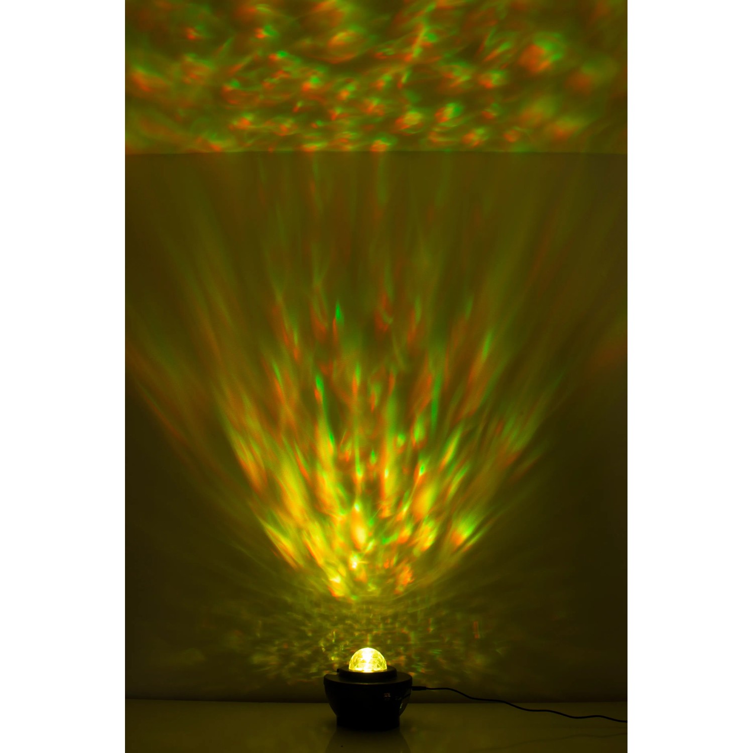 Näve LED-Projektor: Design-Tischlampe mit Galaxy/Wasser-Effekt und Farbwechsel.