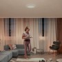Philips Hue Tento LED-Panel, weiße Deckenleuchte (Ø 29,1 cm) im Wohnraum.