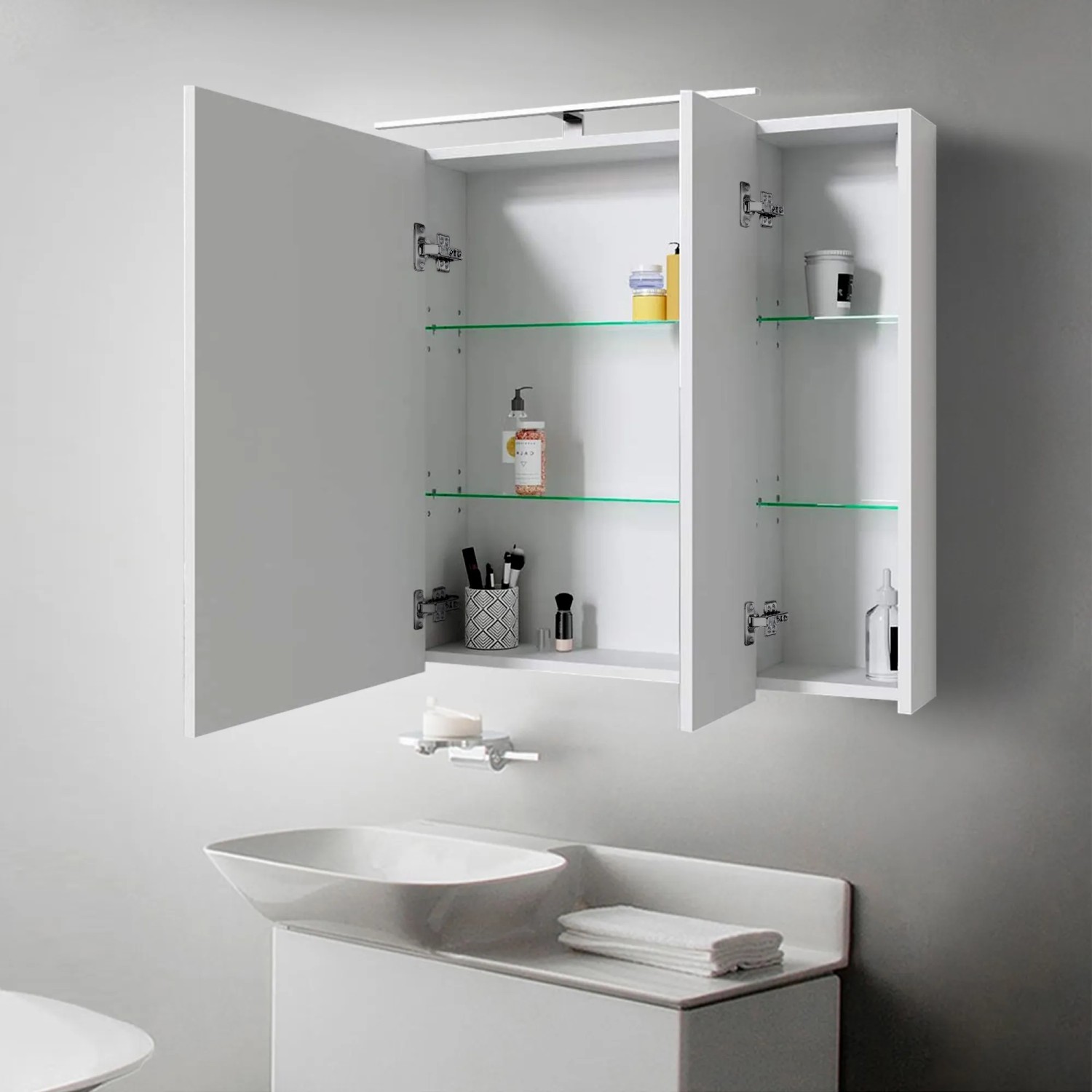 Weißer ML-Design Spiegelschrank (90x72x15 cm) mit LED-Beleuchtung und offenen Türen.