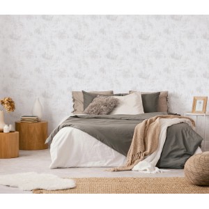 Helles Schlafzimmer mit Erismann Vliestapete Imitations 2 Beton Hellgrau FSC® an der Wand.
