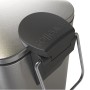 Detailaufnahme: Spirella Kosmetikeimer Erik, 5 l, Chrom, mit Fußpedal und Slow-Close-Deckel.