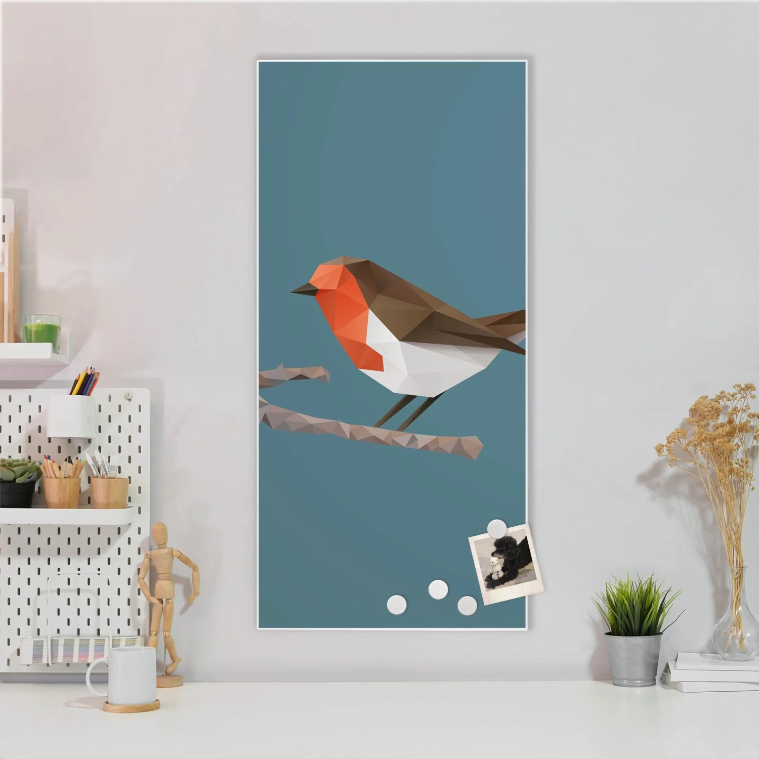 Weiße Magnettafel 37x78cm mit abstraktem Vogel als Wanddeko inkl. Magnete.