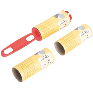 4-teiliges Fusselrollen-Set mit rotem Griff und zwei Ersatzrollen für die Reinigung von Textilien.