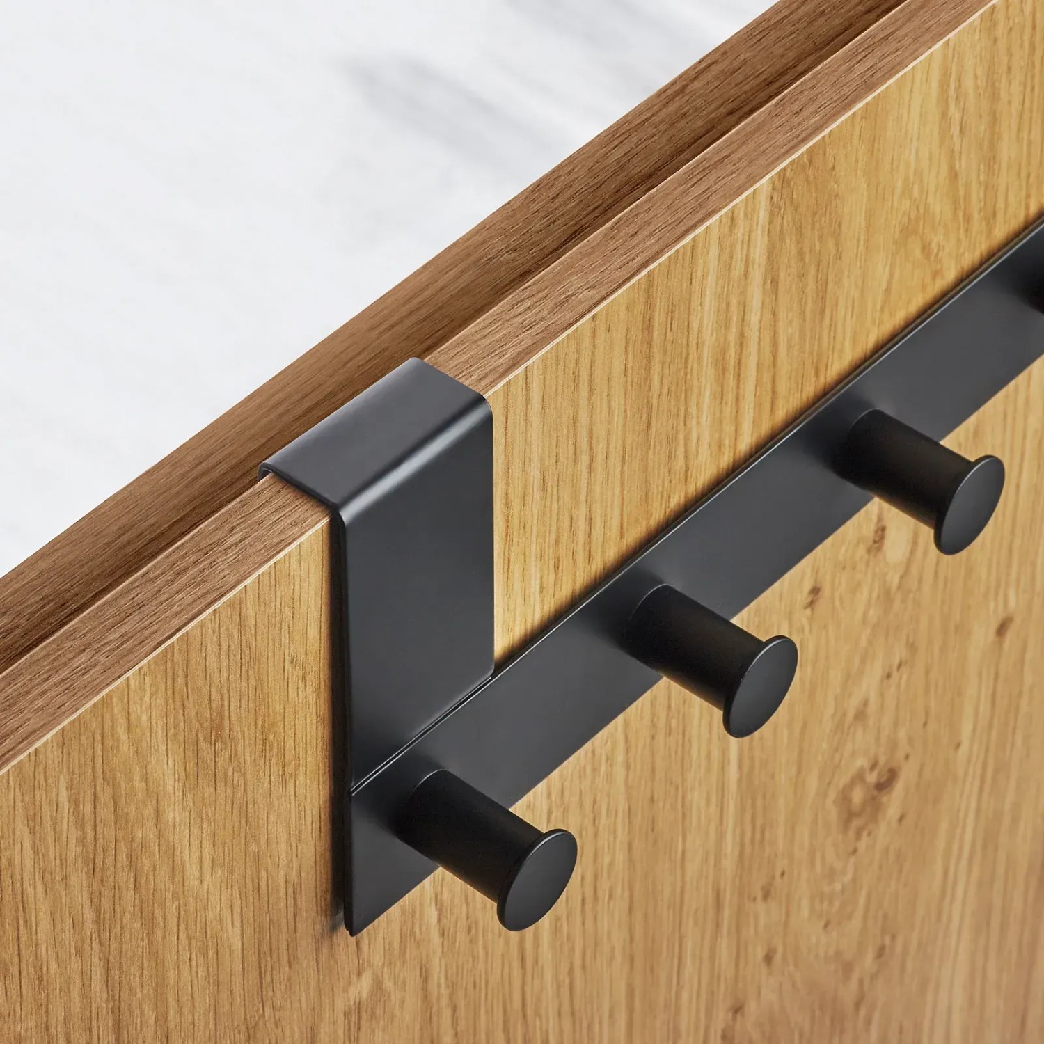 SOTECH Türgarderobe LINEA I, Edelstahl schwarz matt, 6 Haken für Falztüren bis 16mm.