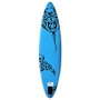 Blaues, aufblasbares Stand Up Paddle Board (SUP) mit schwarzem Rochen-Muster.