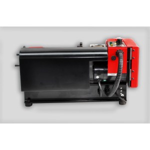 Rotwerk Mini C0 Drehmaschine zur Metallbearbeitung, rot und schwarz.