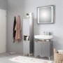 Quadratischer Pelipal LED-Spiegel Quickset 357, 70x70 cm, mit Touch-Sensor im Badezimmer.