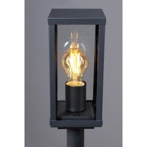 Schwarze, eckige Eco-Light Wegeleuchte Karo mit Dämmerungssensor und E27 Fassung.