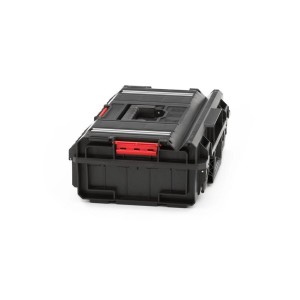 Schwarzer PROREGAL QBRICK Werkzeugkasten One mit Aluschienen und roten Verschlüssen.