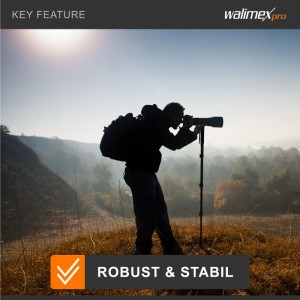 Fotograf nutzt Walimex Einbeinstativ aus Aluminium mit Kamera in der Natur. Robustes Fotostativ für Outdoor-Einsätze.