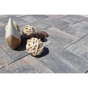 Diephaus Pflastersteine Mero Muschelbeige im Mehrformat, 6 cm stark, verlegt.