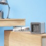 Kompakter, grauer Mini Luftkühler 5W auf einem Tisch. Ideal für den Arbeitsplatz.