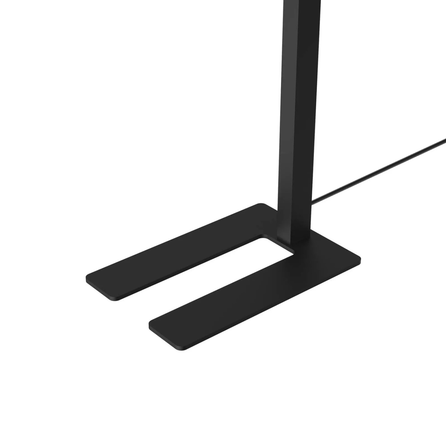Detailaufnahme der schwarzen Arcchio LED Stehlampe Timon mit modernem Design und U-förmigem Fuß.