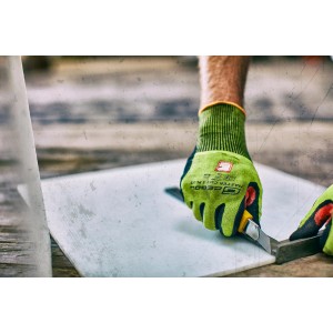 Gebol Arbeitshandschuh Master Cut 5 Plus, Größe 9, mit Schnittschutz beim Schneiden.