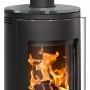 Justus Kaminofen Faro 2.0, Stahl schwarz, mit Glasabdeckplatte, Holzfach und brennendem Feuer.