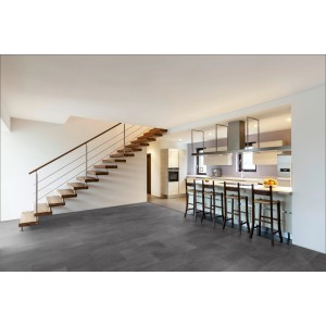 Modernes Wohnambiente mit Classen Neo 2.0 Vario Nero Dekor-Paneelen in Steinoptik.