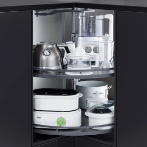 Kesseböhmer REVO 80 Anthrazit mit ARENA Style Tablaren Eckschrankbeschlag