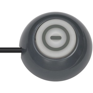 Detailaufnahme des Fußschalters der anthrazitfarbenen Brennenstuhl Eco-Line Steckdosenleiste.