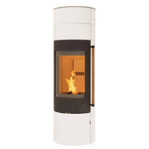 H&M Kaminofen EVO 3.0 XL, Stahl creme-weiß, mit Feuer im Brennraum.