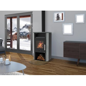 Wamsler Cube NS Kaminofen mit Naturstein-Verkleidung, 6 kW, im Wohnraum mit Holzscheiten.