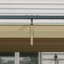 Detailansicht: Khaki Pergola mit Schiebedach und Metallrahmen als Terrassenüberdachung.