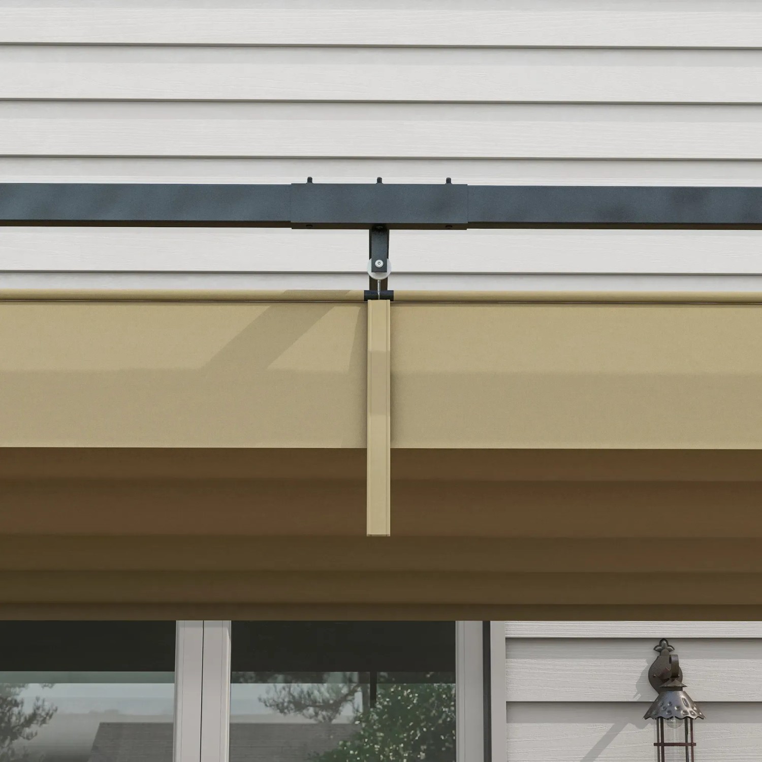 Detailansicht: Khaki Pergola mit Schiebedach und Metallrahmen als Terrassenüberdachung.