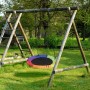 Bunte Relaxdays Nestschaukel aus Stahl, höhenverstellbar, Durchmesser 100 cm, im Garten.