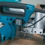 Detailaufnahme: Makita LS0815FLN Kapp- und Gehrungssäge mit Bedienelementen und Sägeblatt.