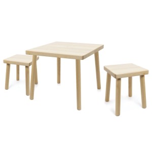 HolzFee Kinder Sitzgruppe: Lackierter Buchenholz Tisch und zwei Hocker. Robustes Kindermöbel Set.