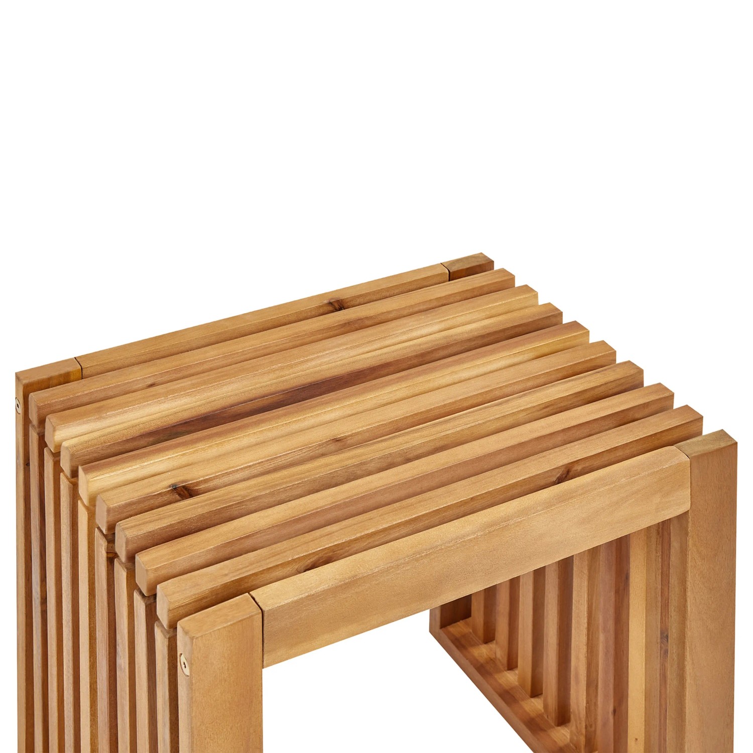Beliani Gartenstuhl aus hellem Holz, 35x45x43 cm. Holzstuhl mit Lattenrost-Sitzfläche.