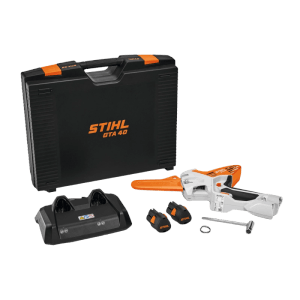 Stihl Akku-Gehölzschneider GTA 40 Set mit 2 Akkus, Ladegerät und Koffer. Ideal für Baum- & Gehölzpflege.