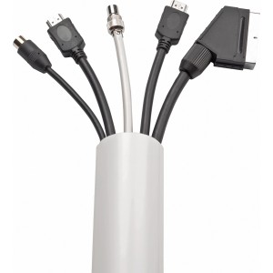 Weißer D-Line Kabelkanal (50x25mm, 1,5m) mit diversen Kabeln. Kabelmanagement für Innenräume.