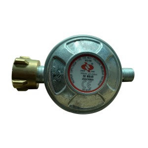 Teamson Home Feuerstellenregler für Propan-Gasflaschen bis 13kg. Regler mit Schlauch und Schraubenschlüssel.