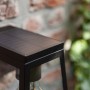 Lutec LED Solar-Wandleuchte Fia, anthrazitfarben, mit integriertem Solarpanel.