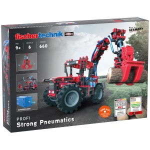 Fischertechnik Strong Pneumatics Profi Baukasten mit rotem Traktor und Greifarm für Baumstämme.