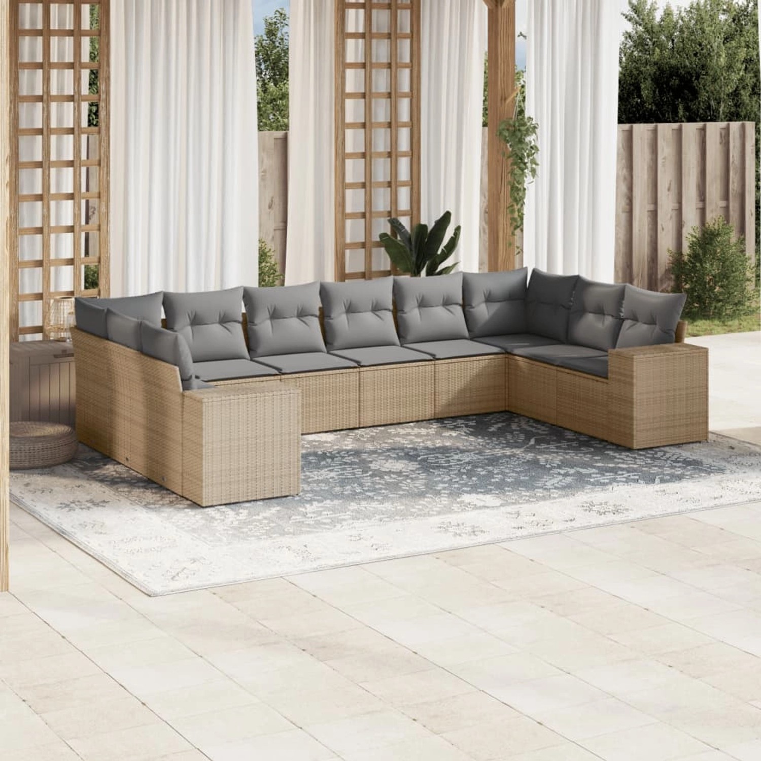 Beige 10-tlg. Garten-Sofagarnitur aus Poly Rattan mit grauen Kissen.